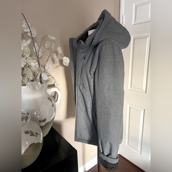 Champion hooded coat w/shearling - Picture 2 of 6